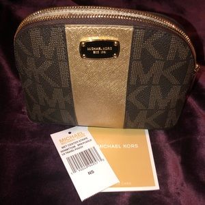 New Michael Kors Cosmetic Bag/Travel Pouch✨💄